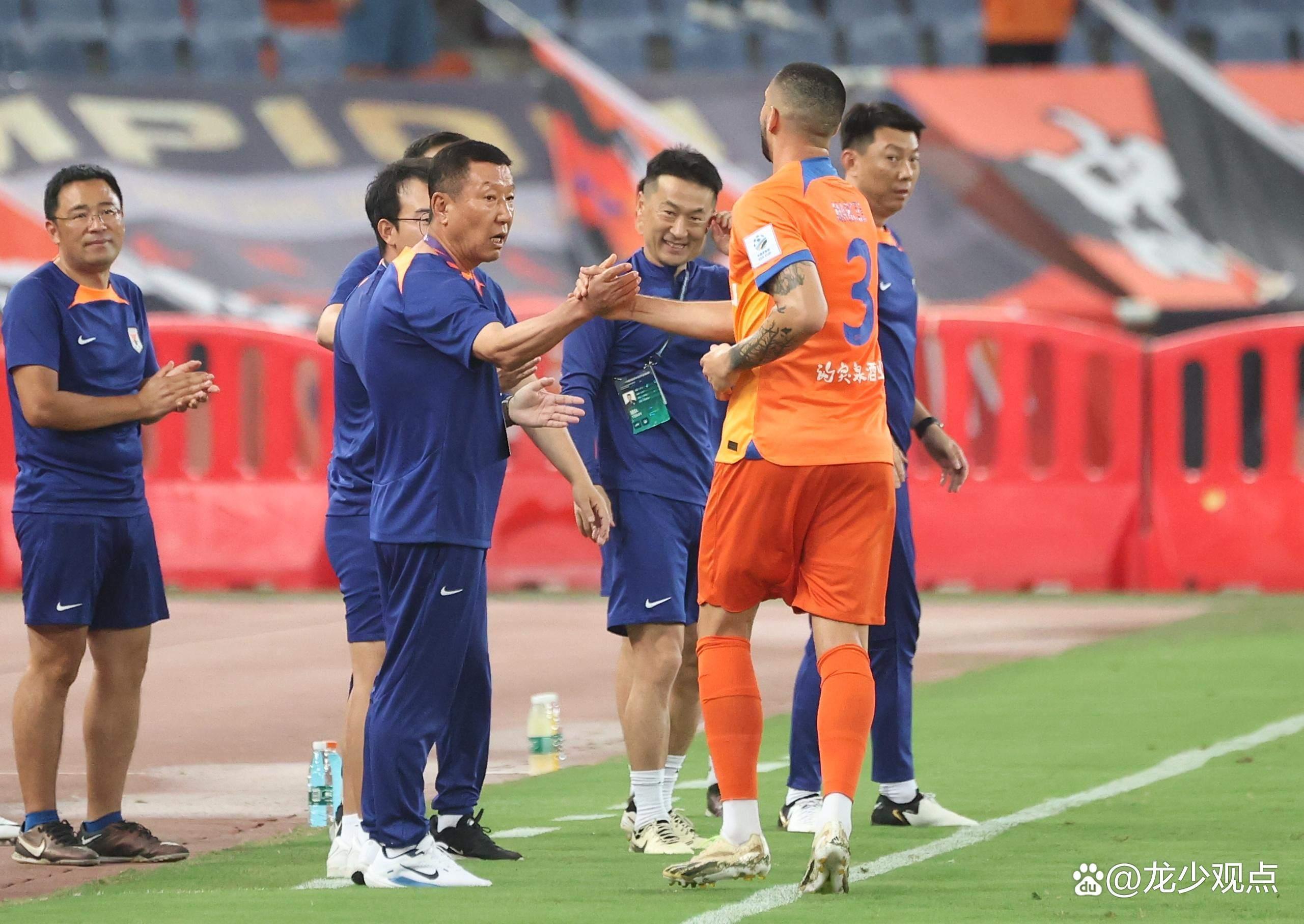 社区盾倒计时，山东男篮赛后防线松动，细节引发关注，气氛紧张，临场指挥获称赞的简单介绍