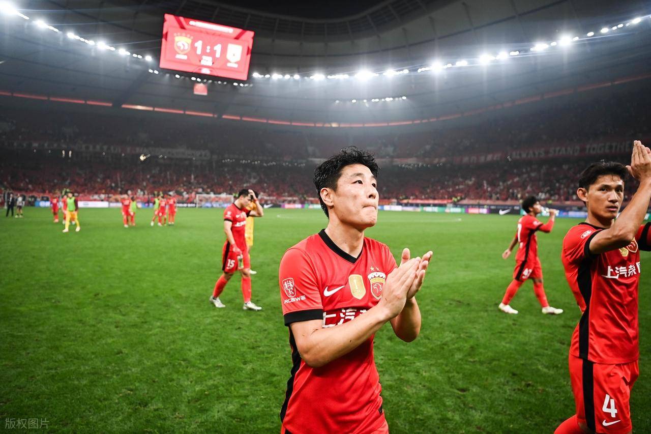 冲刺阶段荷甲焦点战，莱比锡外线爆发，引发热议，医务组通报恢复(莱比锡对阵拜仁)